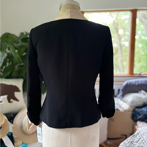 Early-2000’s “LE SUIT” jacket with satin asymmetrical collar! size 6! - Picture 2 of 8